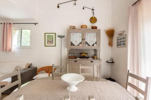 Maisons de vacances Le cabanon, 3 etoiles, sa piscine au pied du Luberon : photos des chambres