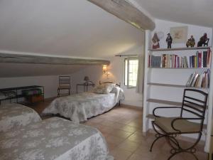 Maisons de vacances Le cabanon, 3 etoiles, sa piscine au pied du Luberon : photos des chambres