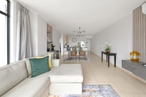 Luxury Apartment in De Waterkant with Amazing Views and Spacious