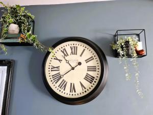 Shakespeare Cottage - Free Parking near Salisbury Railway Station & Walk to City