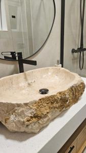 Blue Haven Studio, Rezerva acum studio cu Design Interior pe comanda, Incalzire Pardoseala, Apa filtrata, Cafea, Ceai, Parcare publica Gratuita