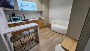 Blue Haven Studio, Rezerva acum studio cu Design Interior pe comanda, Incalzire Pardoseala, Apa filtrata, Cafea, Ceai, Parcare publica Gratuita