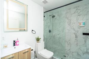 Bright 1BR with Netflix and King Bed Near Brickell and Marlins Park