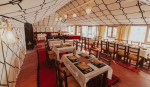 desert luxury merzouga