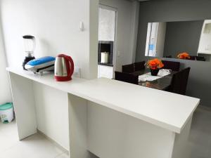 303 Apt 2 dormitórios Enseada dos Galeões