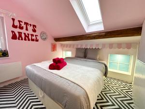 Appartements Chambre Disco Paradisio : photos des chambres