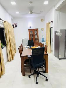 91-10B Papura family flat