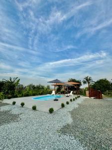 Casa de sítio com piscina