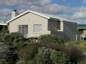 Playful waves - Pearly Beach