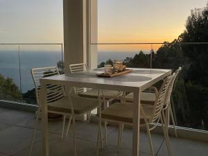 Appartements Appartement de luxe Eze village vue mer avec piscine : photos des chambres