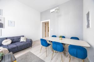 DeLuxe D16 Grand Suite next to the Synagogue