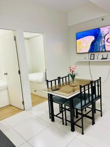 Riverfront City 2 Suite Room