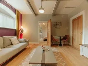 Chic & Cheerful 1bedroom in Historic building - Brightside