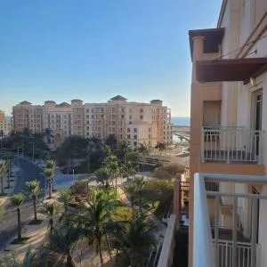 Deluxe Marina ,family only - Khulayş