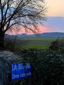 Maisons de vacances Gite insolite dans un moulin a eau avec spa privatif : photos des chambres