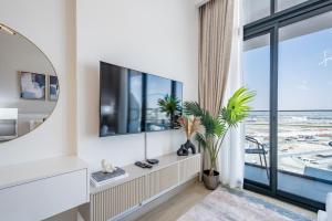 Cozy Studio in Azizi Riviera 3, Al Merkadh by Deluxe Holiday Homes