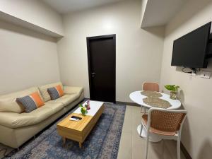 1 Bedroom with Balcony and Fast Wifi at Park Mckinley West