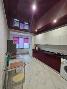 вулиця Дмитра Іващенка Апартаменти