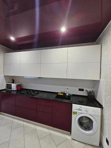 вулиця Дмитра Іващенка Апартаменти