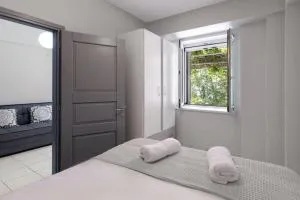 Iris Apartment - Plomarion