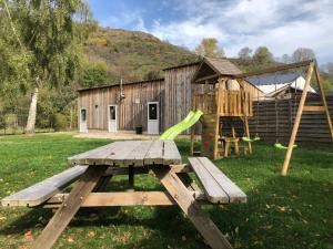 Campings Camping & Chalets La Santoire : photos des chambres