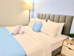 Zizi Homey 302 Cemara Asri