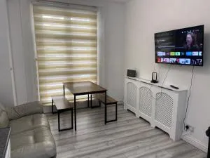 Flat next to Westfield shopping centre - London