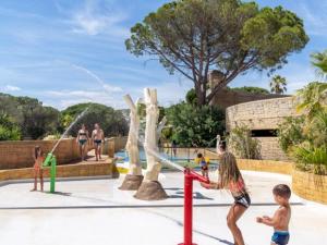 Campings MOBIL HOME DETENTE 8 personnes : photos des chambres