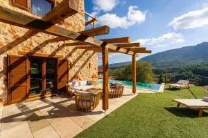 MY DALMATIA - Authentic Villa Fisola with private infinity pool and sea view - Svirče