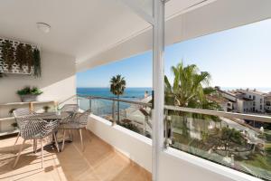 Luxury Frontline beach apartment with sea view