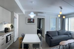 A9 Modern apartment with balcony, sauna & parking