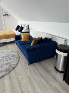 1-Bed Apartment - Sleeps 2 & Countryside Views