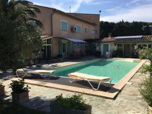 B&B / Chambres d'hotes Cigales sous oliviers : photos des chambres