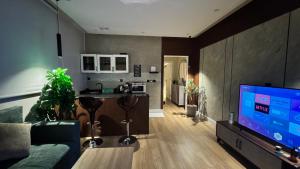 شقة فخمة قريب البوليفارد بدخول ذاتي