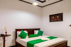 Mount Seven Holiday Inn