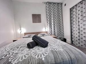 Appartements LE MONTAIGNE - Wifi fibre- Coeur du centre ville-PROPERTY RENTAL NM : photos des chambres