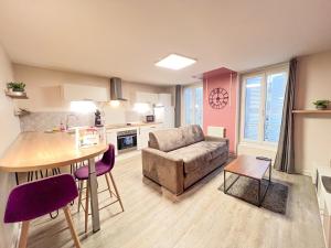 Appartements LE MONTAIGNE - Wifi fibre- Coeur du centre ville-PROPERTY RENTAL NM : photos des chambres
