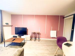 Appartements LE MONTAIGNE - Wifi fibre- Coeur du centre ville-PROPERTY RENTAL NM : photos des chambres
