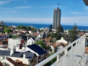 LUMINOSO DTO A Una CUADRA DE PLAYA GRANDE