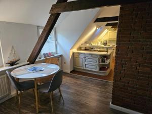 Föhrzeit Wohnung 3 Kuschelig unter Reet mit Garten