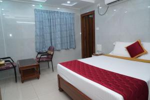 HOTEL THANVi INN