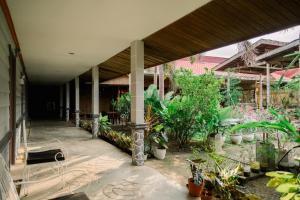 Melvos Garden R5