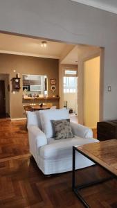 Timeless Charm Caballito