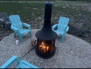 Elite Upper Deck Suites l Lake front with hot tub