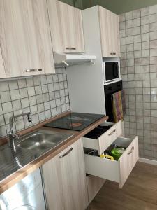 Appartement central des terres chaudes proche bord de mer