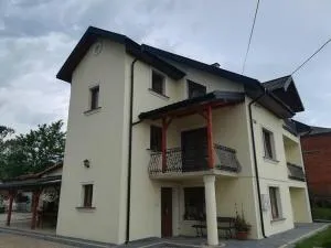 Bałtowski Dworek Agro Pasieka - Solec Nad Wisłą