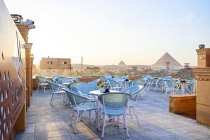 Crown Pyramids View Hotel