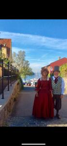 Charmerende byhus i Præstø centrum