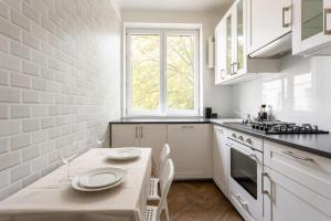 Close-Central Warsaw Apartment - Great Location - Big and Bright Apartment&Nowy Świat