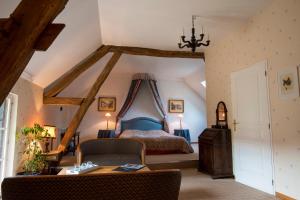 B&B / Chambres d'hotes Chateau de la Fregeoliere : photos des chambres